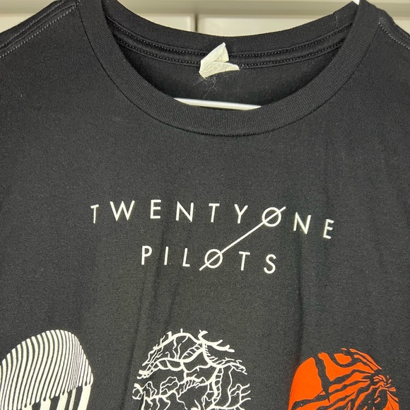 Twenty One Pilots Blurryface T-Shirt - Picture 3 of 5